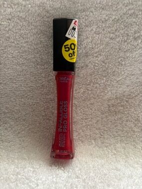 New L’Oréal Infallibles  pro gloss shade 340 cherry flash